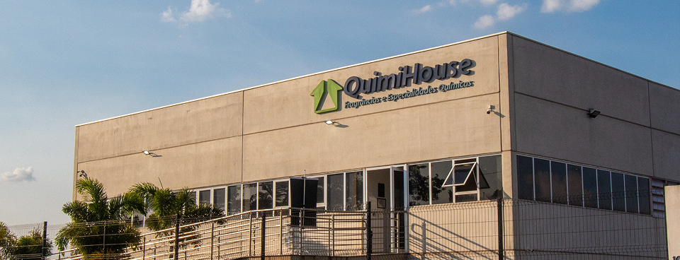 imagem aérea do prédio da Quimihouse